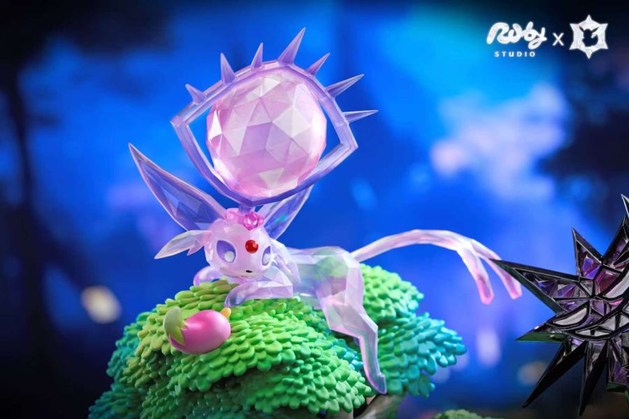 【預購】寶可夢 太晶伊布之森第三彈 日月同輝 X Ruby-Studio 玩驛丨Toy station, GK雕像預購, GK雕像代購, GK雕像現貨, GK雕像修復, 咒術, 咒術迴戰, SCC玩具屋, 玩具給庫, NBA, 瘋公仔, 訂製雕像,模型,伯公仔,gk,玩驛,火影,夜風本舖,海賊,死神,航海王,獵人,阿拉蕾,七大罪,七龍珠,寶可夢,神奇寶貝,哥吉拉,宮崎駿,迪士尼,灌籃高手,鬼滅之刃,一拳超人,蠟筆小新,咒術,鏈鋸人,進擊的巨人,乙骨,我英