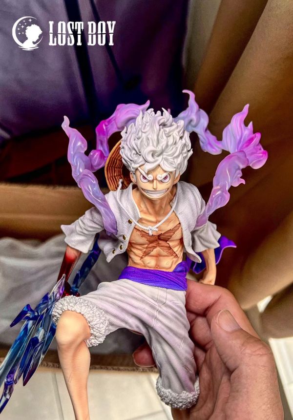 【售罄展示追加請私訊客服@toystationtw】海賊王 鬼島之戰系列首款作品 蒙奇·D·魯夫（五檔尼卡形態） X LOST-BOY 動漫,模型,玩具,gk,玩驛,火影,手辦,海賊,死神,航海王,獵人,阿拉蕾,七大罪,七龍珠,寶可夢,神奇寶貝,哥吉拉,宮崎駿,迪士尼,灌籃高手,鬼滅之日刃,一拳超人,蠟筆小新,咒術,鏈鋸人,進擊的巨人,妖精尾巴,我的英雄學院,我英,鋼鍊,鋼之煉金術師,新世紀福音戰士,EVA,間諜家家酒,Re0,漫威,dc,集美#hex#tsume#prime1#queen#tes#xm#野獸國#壽屋#數碼寶貝