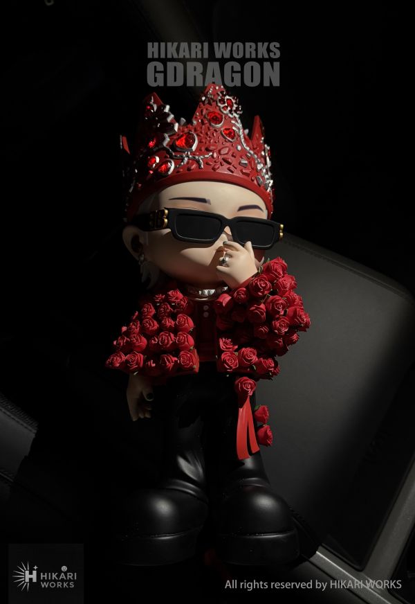 【預購】權志龍 Felix GD G-Dragon  Big Bang X Hikari 2025Übermensch 玩驛丨Toy station, GK雕像預購, GK雕像代購, GK雕像現貨, GK雕像修復, 咒術, 咒術迴戰, SCC玩具屋, 玩具給庫, NBA, 瘋公仔, 訂製雕像,模型,伯公仔,gk,玩驛,火影,夜風本舖,海賊,死神,航海王,獵人,阿拉蕾,七大罪,七龍珠,寶可夢,神奇寶貝,哥吉拉,宮崎駿,迪士尼,灌籃高手,鬼滅之刃,一拳超人,蠟筆小新,咒術,鏈鋸人,進擊的巨人,乙骨,我英