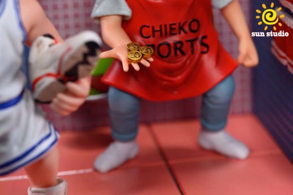 【售罄展示追加請私訊客服@toystationtw】灌籃高手 場景系類第三彈 櫻木花道買鞋 X sun studio #動漫#模型#玩具#gk#玩驛#火影#手辦#海賊#死神#航海王#獵人#阿拉蕾#七大罪#七龍珠#寶可夢#神奇寶貝#哥吉拉#宮崎駿#迪士尼#灌籃高手#鬼滅之日刃#一拳超人#蠟筆小新#咒術#鏈鋸人#進擊的巨人#妖精尾巴#我的英雄學院#我英#鋼鍊#鋼之煉金術師#新世紀福音戰士#EVA#間諜家家酒#Re0#漫威#dc#集美#hex#tsume#prime1#queen#tes#xm#野獸國#壽屋#數碼寶貝