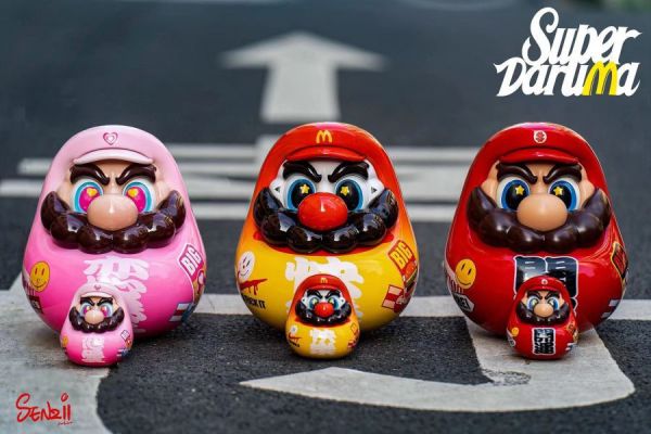 【售罄展示追加請私訊客服@toystationtw】SuperDaruma 超級達摩“快樂” X SENZII千紙&超級達摩 動漫,模型,玩具,gk,玩驛,火影,手辦,海賊,死神,航海王,獵人,阿拉蕾,七大罪,七龍珠,寶可夢,神奇寶貝,哥吉拉,宮崎駿,迪士尼,灌籃高手,鬼滅之日刃,一拳超人,蠟筆小新,咒術,鏈鋸人,進擊的巨人,妖精尾巴,我的英雄學院,我英,鋼鍊,鋼之煉金術師,新世紀福音戰士,EVA,間諜家家酒,Re0,漫威,dc,集美#hex#tsume#prime1#queen#tes#xm#野獸國#壽屋#數碼寶貝