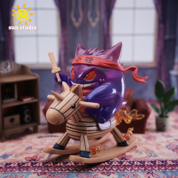 【售罄展示追加請私訊客服@toystationtw】寶可夢 搖搖馬耿鬼 X SUN studio 動漫,模型,玩具,gk,玩驛,火影,手辦,海賊,死神,航海王,獵人,阿拉蕾,七大罪,七龍珠,寶可夢,神奇寶貝,哥吉拉,宮崎駿,迪士尼,灌籃高手,鬼滅之日刃,一拳超人,蠟筆小新,咒術,鏈鋸人,進擊的巨人,妖精尾巴,我的英雄學院,我英,鋼鍊,鋼之煉金術師,新世紀福音戰士,EVA,間諜家家酒,Re0,漫威,dc,集美#hex#tsume#prime1#queen#tes#xm#野獸國#壽屋#數碼寶貝