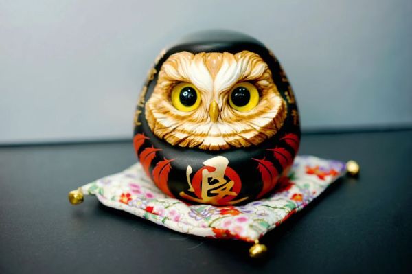 【售罄展示追加請私訊客服@toystationtw】貓鷹頭‬達摩 X 水雲之境工作室 #動漫#模型#玩具#gk#玩驛#火影#手辦#海賊#死神#航海王#獵人#阿拉蕾#七大罪#七龍珠#寶可夢#神奇寶貝#哥吉拉#宮崎駿#迪士尼#灌籃高手#鬼滅之日刃#一拳超人#蠟筆小新#咒術#鏈鋸人#進擊的巨人#妖精尾巴#我的英雄學院#我英#鋼鍊#鋼之煉金術師#新世紀福音戰士#EVA#間諜家家酒#Re0#漫威#dc#集美#hex#tsume#prime1#queen#tes#xm#野獸國#壽屋#數碼寶貝