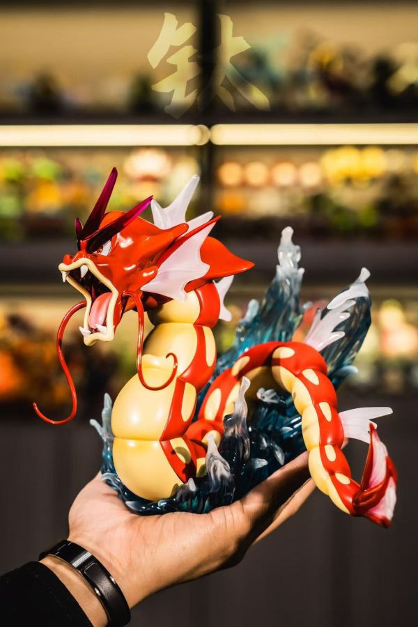 【預購】寶可夢 暴鯉龍閃光 X OG起源社 玩驛丨Toy station, GK雕像預購, GK雕像代購, GK雕像現貨, GK雕像修復, 咒術, 咒術迴戰, SCC玩具屋, 玩具給庫, NBA, 瘋公仔, 訂製雕像,模型,伯公仔,gk,玩驛,火影,夜風本舖,海賊,死神,航海王,獵人,阿拉蕾,七大罪,七龍珠,寶可夢,神奇寶貝,哥吉拉,宮崎駿,迪士尼,灌籃高手,鬼滅之刃,一拳超人,蠟筆小新,咒術,鏈鋸人,進擊的巨人,乙骨,我英