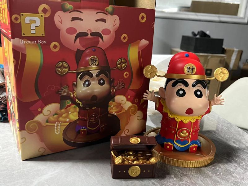 【現貨秒發】蠟筆小新 財神爺 X Dream Box Studio 玩驛丨Toy station, GK雕像預購, GK雕像代購, GK雕像現貨, GK雕像修復, 咒術, 咒術迴戰, SCC玩具屋, 玩具給庫, 希模型, 瘋公仔, 訂製雕像,模型,伯公仔,gk,玩驛,火影,夜風本舖,海賊,死神,航海王,獵人,阿拉蕾,七大罪,七龍珠,寶可夢,神奇寶貝,哥吉拉,宮崎駿,迪士尼,灌籃高手,鬼滅之日刃,一拳超人,蠟筆小新,咒術,鏈鋸人,進擊的巨人,乙骨,我英