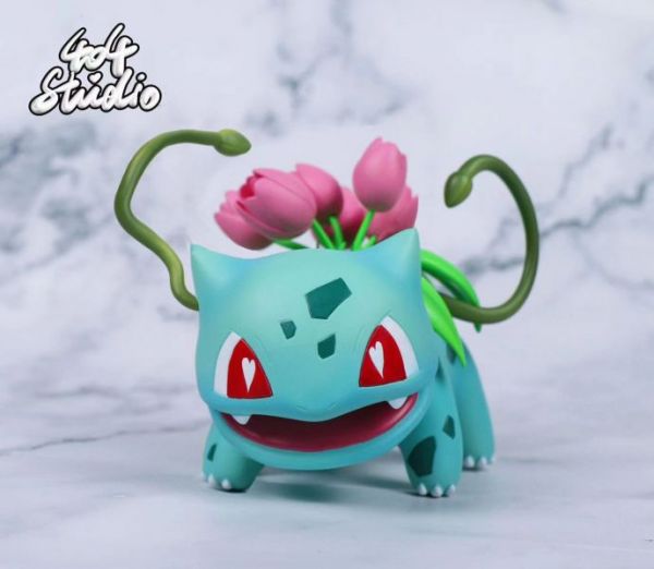 【售罄展示追加請私訊客服@toystationtw】寶可夢 情人節限定妙蛙種子 X 404 Studio #動漫#模型#玩具#gk#玩驛#火影#手辦#海賊#死神#航海王#獵人#阿拉蕾#七大罪#七龍珠#寶可夢#神奇寶貝#哥吉拉#宮崎駿#迪士尼#灌籃高手#鬼滅之日刃#一拳超人#蠟筆小新#咒術#鏈鋸人#進擊的巨人#妖精尾巴#我的英雄學院#我英#鋼鍊#鋼之煉金術師#新世紀福音戰士#EVA#間諜家家酒#Re0#漫威#dc#集美#hex#tsume#prime1#queen#tes#xm#野獸國#壽屋#數碼寶貝