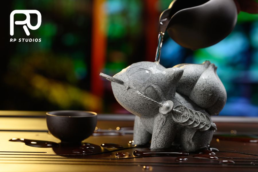 【售罄展示追加請私訊客服@toystationtw】寶可夢 茶寵系列第一彈 招財妙蛙種子 X RP工作室 玩驛丨Toy station, GK雕像預購, GK雕像代購, GK雕像現貨, GK雕像修復, 咒術, 咒術迴戰, SCC玩具屋, 玩具給庫, NBA, 瘋公仔, 訂製雕像,模型,伯公仔,gk,玩驛,火影,夜風本舖,海賊,死神,航海王,獵人,阿拉蕾,七大罪,七龍珠,寶可夢,神奇寶貝,哥吉拉,宮崎駿,迪士尼,灌籃高手,鬼滅之刃,一拳超人,蠟筆小新,咒術,鏈鋸人,進擊的巨人,乙骨,我英