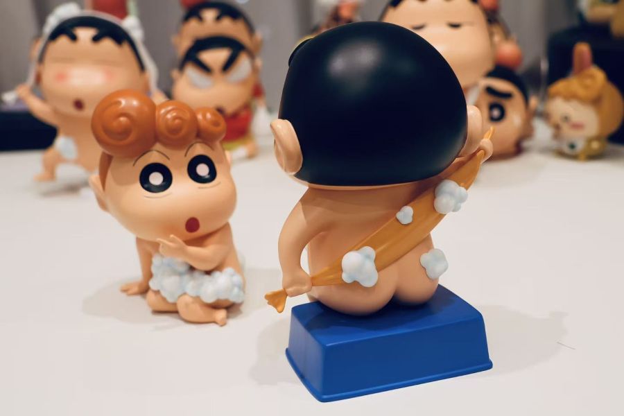 【預購】蠟筆小新 洗澡小新&洗澡小葵 X 動感光波工作室 玩驛丨Toy station, GK雕像預購, GK雕像代購, GK雕像現貨, GK雕像修復, 咒術, 咒術迴戰, SCC玩具屋, 玩具給庫, NBA, 瘋公仔, 訂製雕像,模型,伯公仔,gk,玩驛,火影,夜風本舖,海賊,死神,航海王,獵人,阿拉蕾,七大罪,七龍珠,寶可夢,神奇寶貝,哥吉拉,宮崎駿,迪士尼,灌籃高手,鬼滅之刃,一拳超人,蠟筆小新,咒術,鏈鋸人,進擊的巨人,乙骨,我英