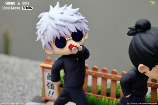 【售罄展示追加請私訊客服@toystationtw】咒術迴戰 Q 版場景系列第一彈：悟傑街溜子 夏油傑&五條悟 X Real Creation 動漫,模型,玩具,gk,玩驛,火影,手辦,海賊,死神,航海王,獵人,阿拉蕾,七大罪,七龍珠,寶可夢,神奇寶貝,哥吉拉,宮崎駿,迪士尼,灌籃高手,鬼滅之日刃,一拳超人,蠟筆小新,咒術,鏈鋸人,進擊的巨人,妖精尾巴,我的英雄學院,我英,鋼鍊,鋼之煉金術師,新世紀福音戰士,EVA,間諜家家酒,Re0,漫威,dc,集美#hex#tsume#prime1#queen#tes#xm#野獸國#壽屋#數碼寶貝