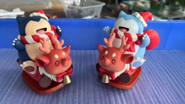 【售罄展示追加請私訊客服@toystationtw】寶可夢 聖誕麋鹿卡比獸 X 跳跳堂&炒麵 動漫,模型,玩具,gk,玩驛,火影,手辦,海賊,死神,航海王,獵人,阿拉蕾,七大罪,七龍珠,寶可夢,神奇寶貝,哥吉拉,宮崎駿,迪士尼,灌籃高手,鬼滅之日刃,一拳超人,蠟筆小新,咒術,鏈鋸人,進擊的巨人,妖精尾巴,我的英雄學院,我英,鋼鍊,鋼之煉金術師,新世紀福音戰士,EVA,間諜家家酒,Re0,漫威,dc,集美#hex#tsume#prime1#queen#tes#xm#野獸國#壽屋#數碼寶貝