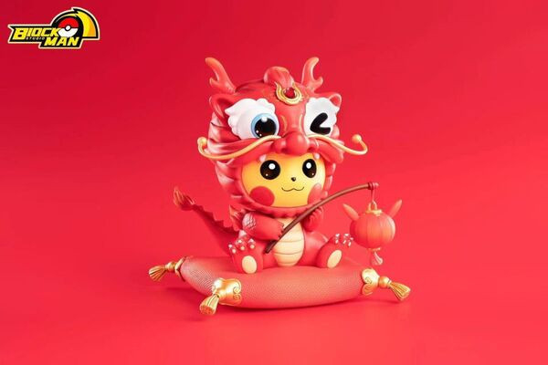 【售罄展示追加請私訊客服@toystationtw】 寶可夢 龍年紀念款 (雙配色) 龍年皮卡丘 X Block Man 玩驛丨Toy station, GK雕像預購, GK雕像代購, GK雕像現貨, GK雕像修復, 購物網站, 自媒體選物店, 日漫, 美漫, 電影, 電玩IP, 訂製雕像,模型,玩具,gk,玩驛,火影,手辦,海賊,死神,航海王,獵人,阿拉蕾,七大罪,七龍珠,寶可夢,神奇寶貝,哥吉拉,宮崎駿,迪士尼,灌籃高手,鬼滅之日刃,一拳超人,蠟筆小新,咒術,鏈鋸人,進擊的巨人,妖精尾巴,我的英雄學院,鋼鍊,鋼之