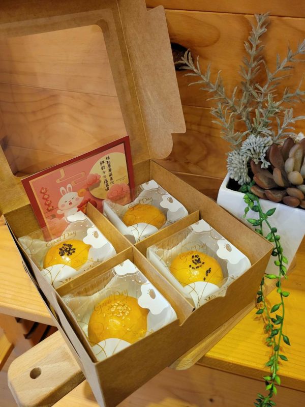 四入簡約牛皮禮盒 彌月禮盒/喜餅/送禮盒/手工餅乾/蛋黃酥/中秋節禮盒