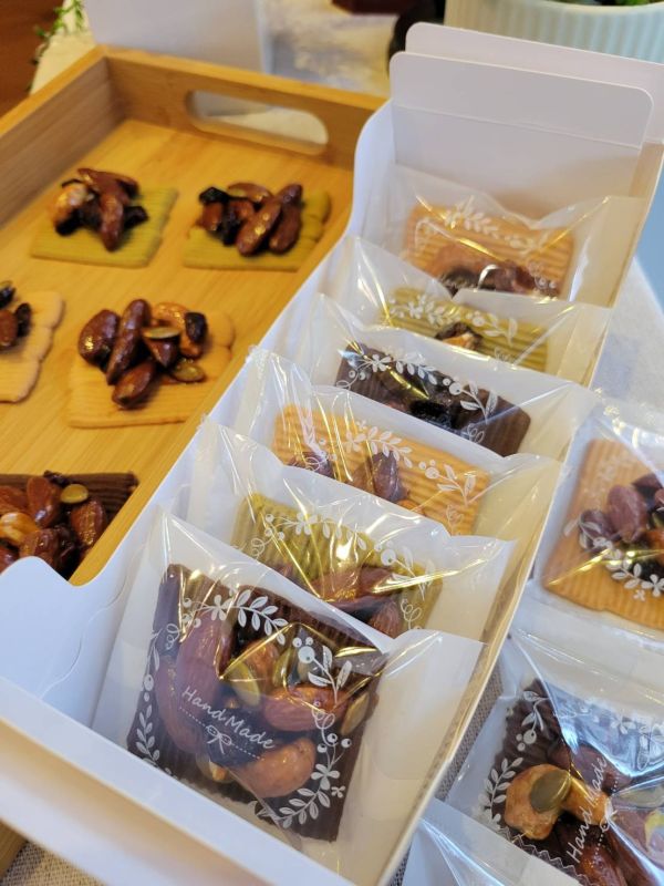 焦香堅果豆餅禮盒$250-$400 彌月禮盒/喜餅/送禮盒/手工餅乾