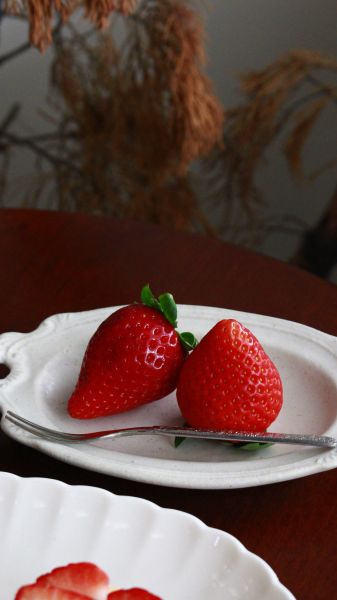 日本草莓生乳布雪 