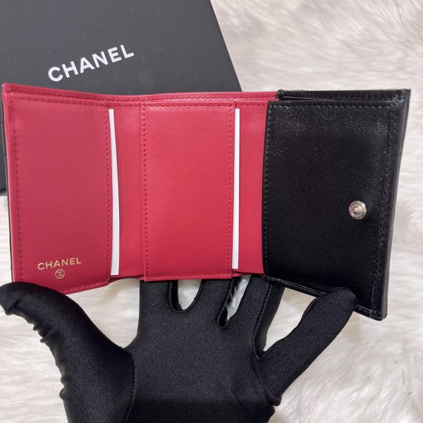 CHANEL 19 口蓋短夾 