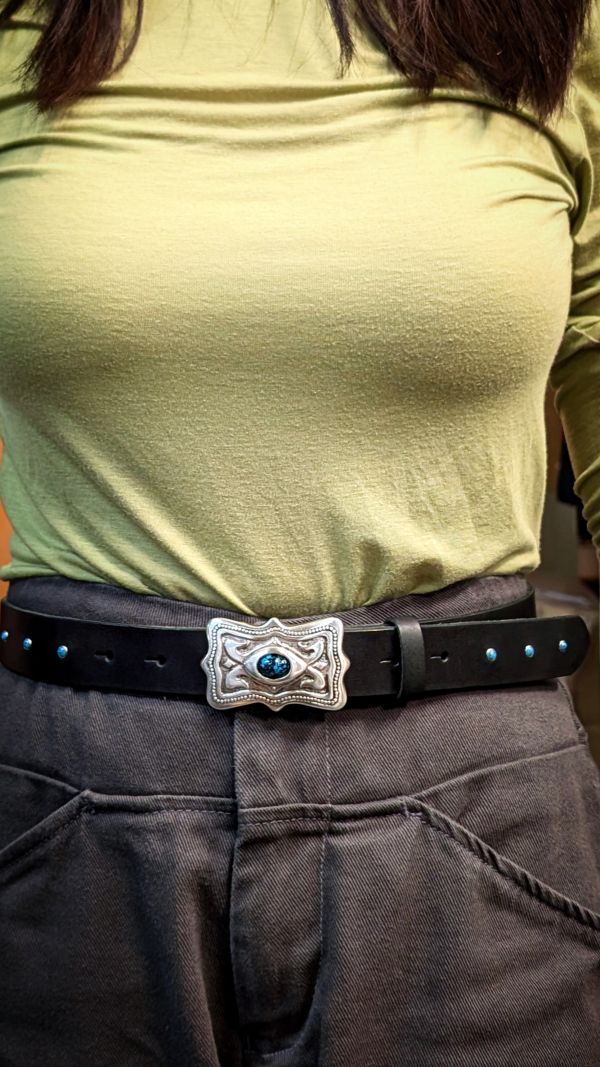 3公分寬鍍銀土耳其石雕花頭黑色透染皮帶 