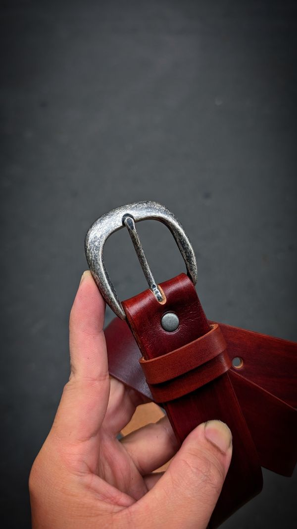 35mm簡約的古銀馬蹄頭淺茶色植鞣革皮帶（預計12/30左右交貨）（邊緣無染色） 