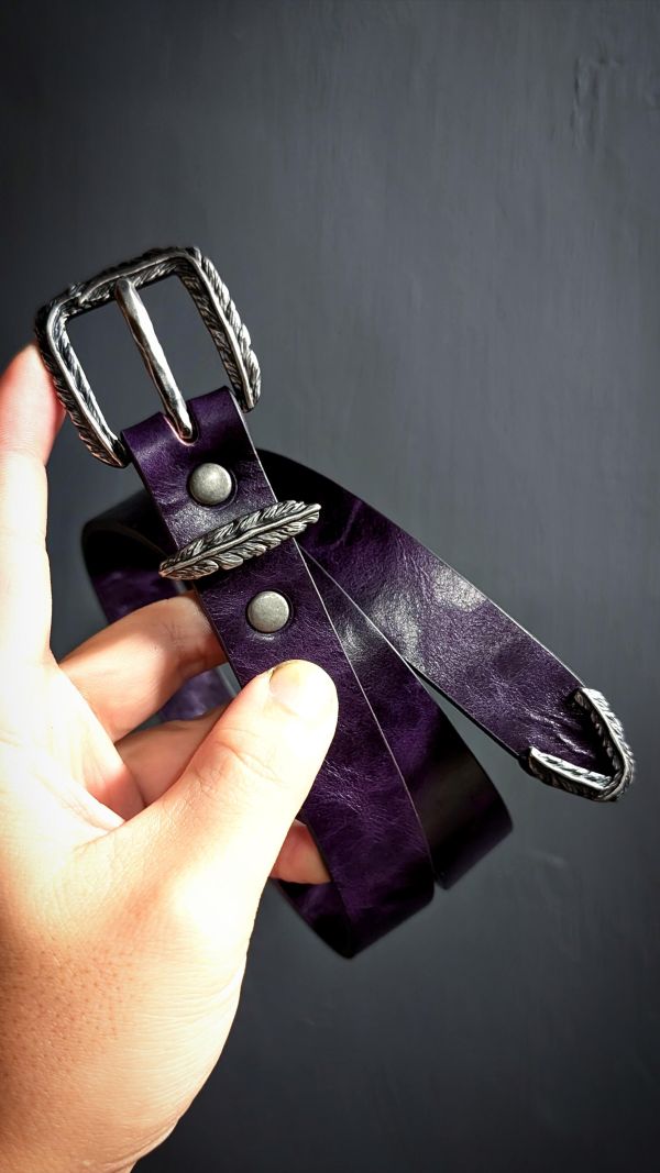 25mm古鎳羽毛三件式/暗紫色鉻鞣革皮帶 