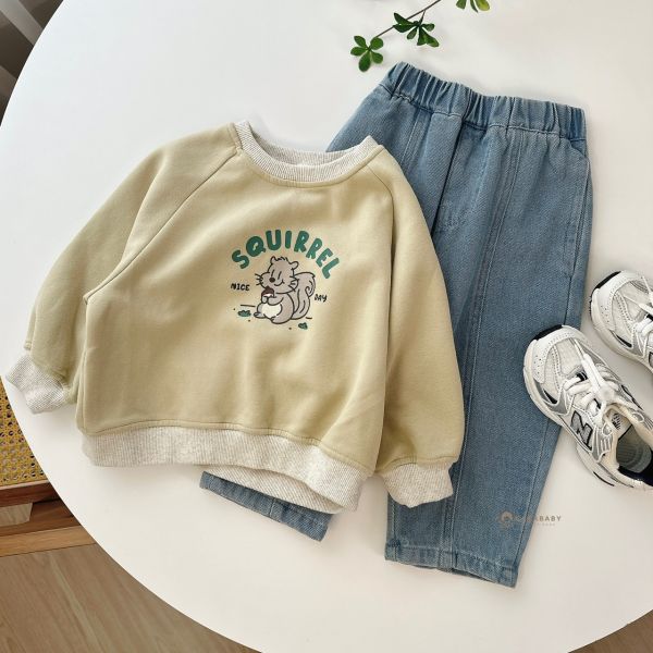 鬆鬆軟軟青蘋果綠松鼠衛衣 