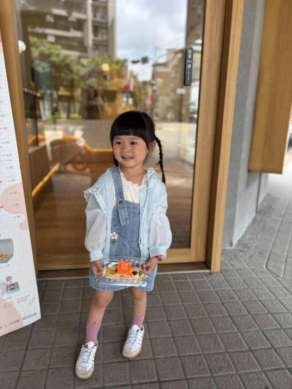 必買絕美蕾絲連帽防曬外套 