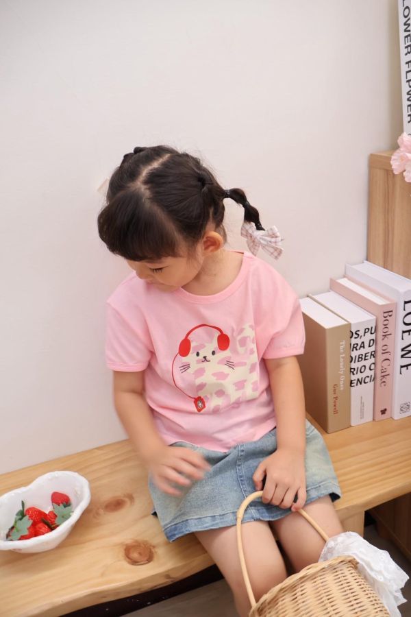(韓國90~140)可愛後交叉聽音樂貓貓上衣 