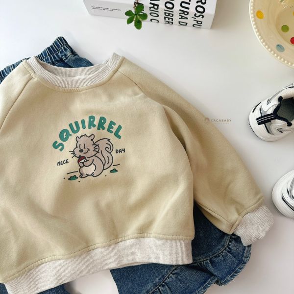 鬆鬆軟軟青蘋果綠松鼠衛衣 