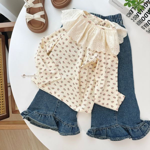 軟軟直紋花花蕾絲領上衣 