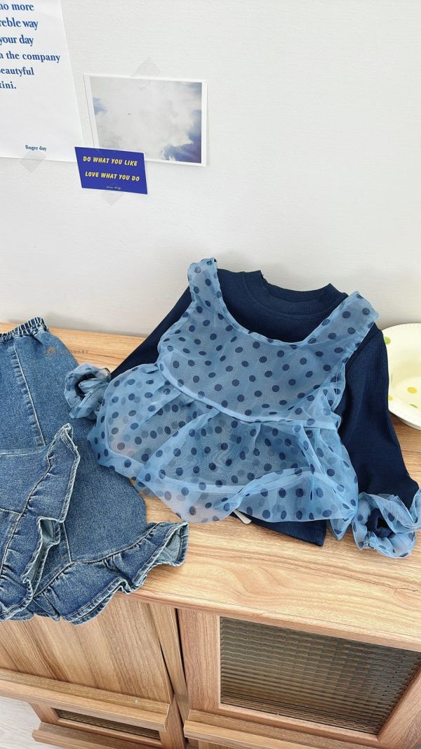 美的冒泡點點初戀兩件套上衣 