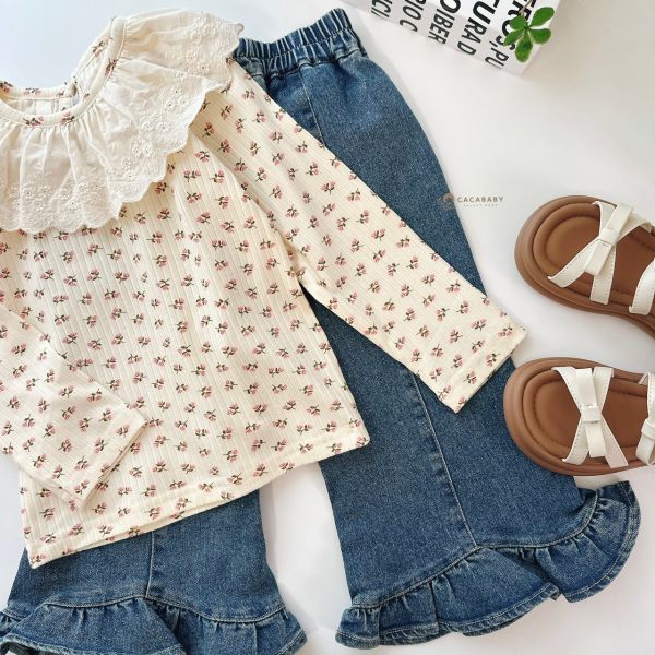 軟軟直紋花花蕾絲領上衣 