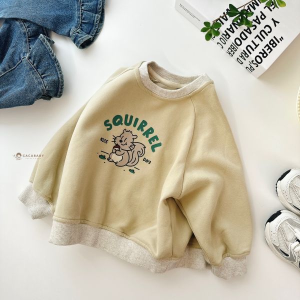 鬆鬆軟軟青蘋果綠松鼠衛衣 