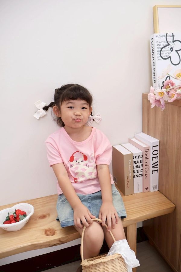 (韓國90~140)可愛後交叉聽音樂貓貓上衣 