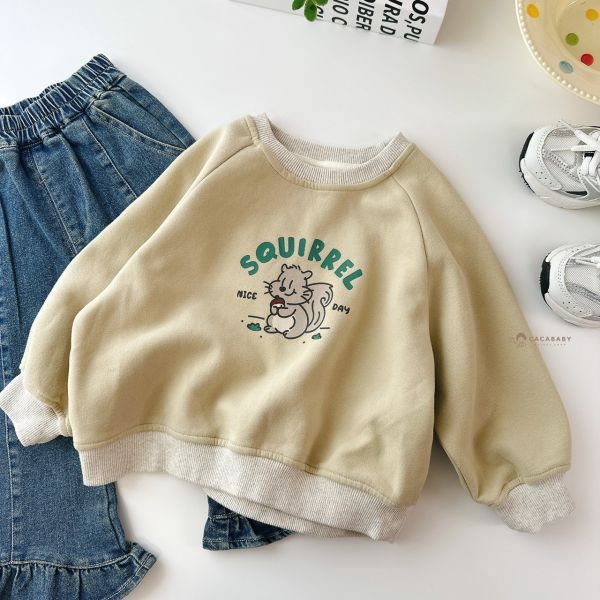 鬆鬆軟軟青蘋果綠松鼠衛衣 