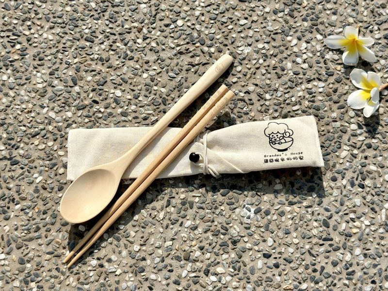 滿666送訂製款餐具組 