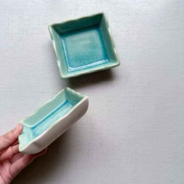 日本製/ 湖水綠冰裂紋正角碟 
