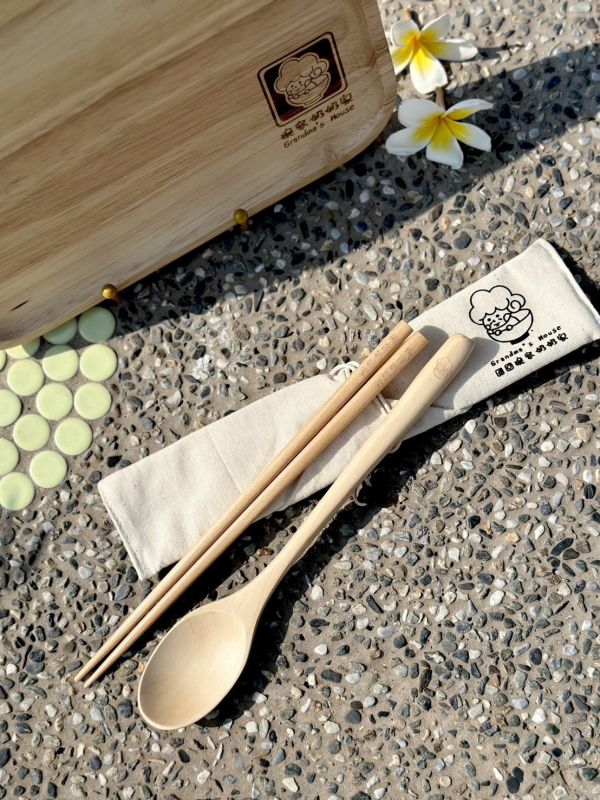 滿666送訂製款餐具組 