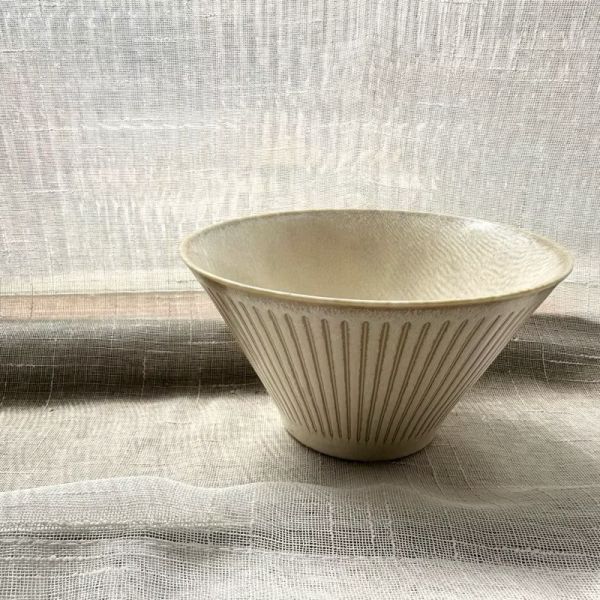 日本製/ 奶油十草斗笠碗 