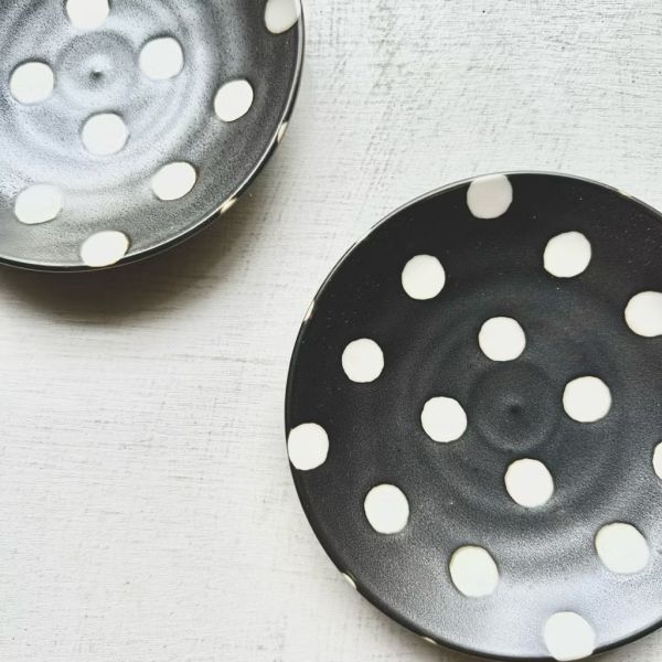 日本製/ 輕量黑底白水玉蛋糕盤 