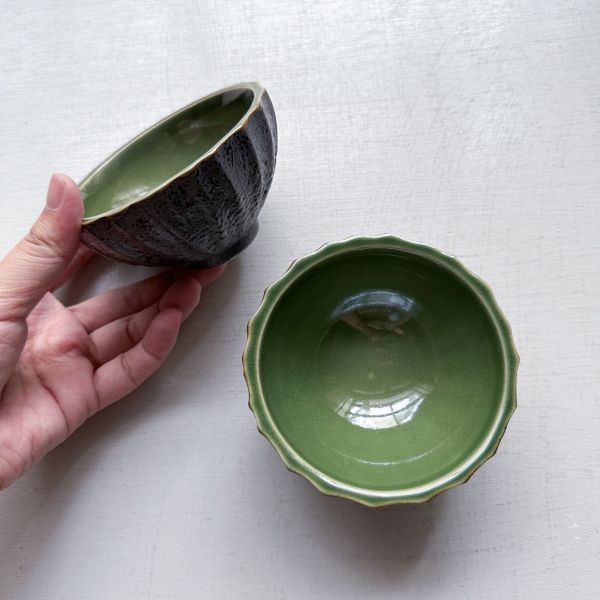冰裂黑綠尖腳小缽10cm 