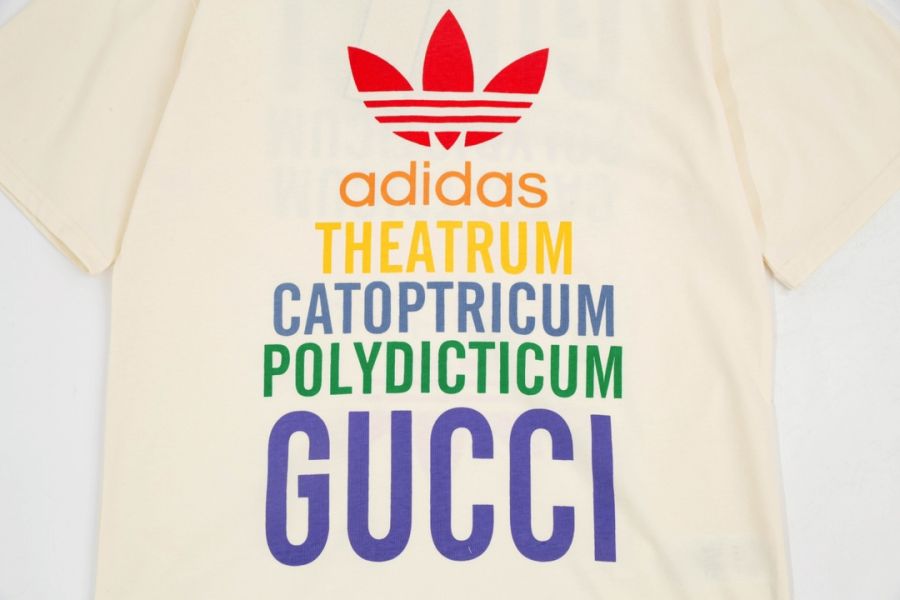 Adidas x Gucci 「adidas Theatrum Catoptricum Polydicticum Gucci」印花(杏) 