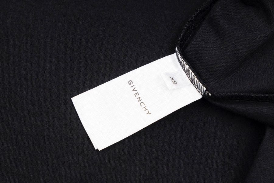 GIVENCHY 大鯊魚短袖 