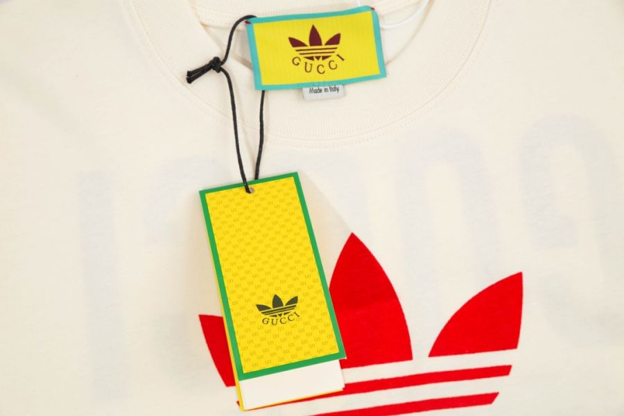 Adidas x Gucci 「adidas Theatrum Catoptricum Polydicticum Gucci」印花(杏) 
