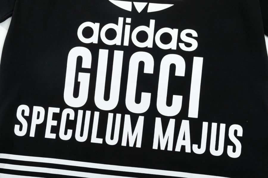 Adidas x Gucci 「adidas Theatrum Catoptricum Polydicticum Gucci」印花(黑) 