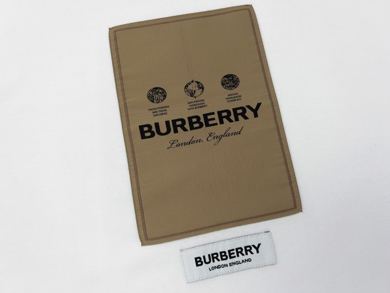 Burberry 標籤貼花寬松棉質 T 恤衫(黑)Burberry 標籤貼花寬松棉質 T 恤衫(白) 