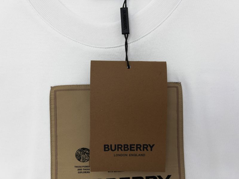 Burberry 標籤貼花寬松棉質 T 恤衫(黑)Burberry 標籤貼花寬松棉質 T 恤衫(白) 