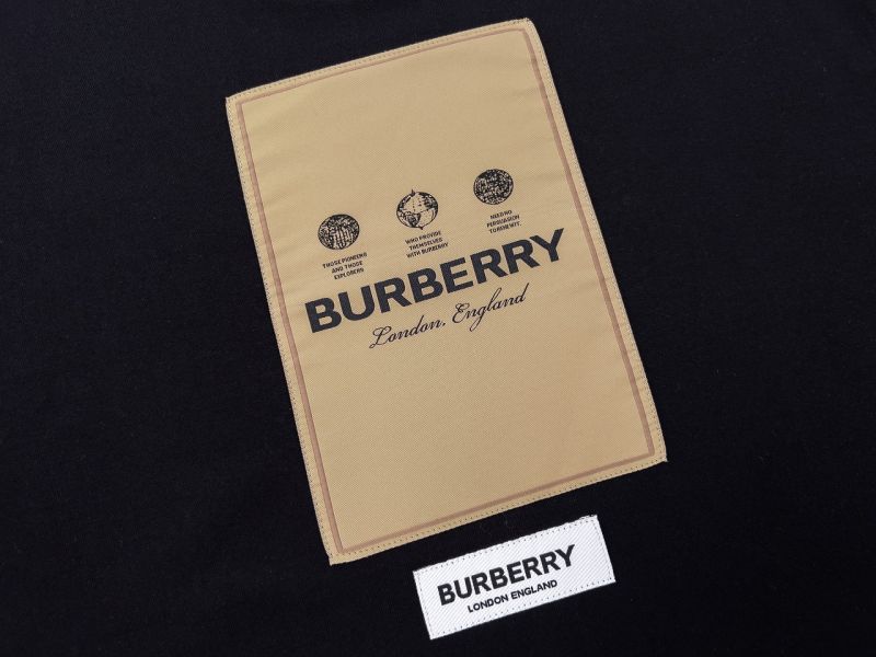 Burberry 標籤貼花寬松棉質 T 恤衫(黑) 