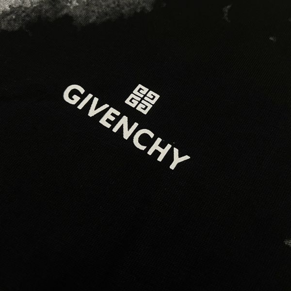 GIVENCHY 大鯊魚短袖 