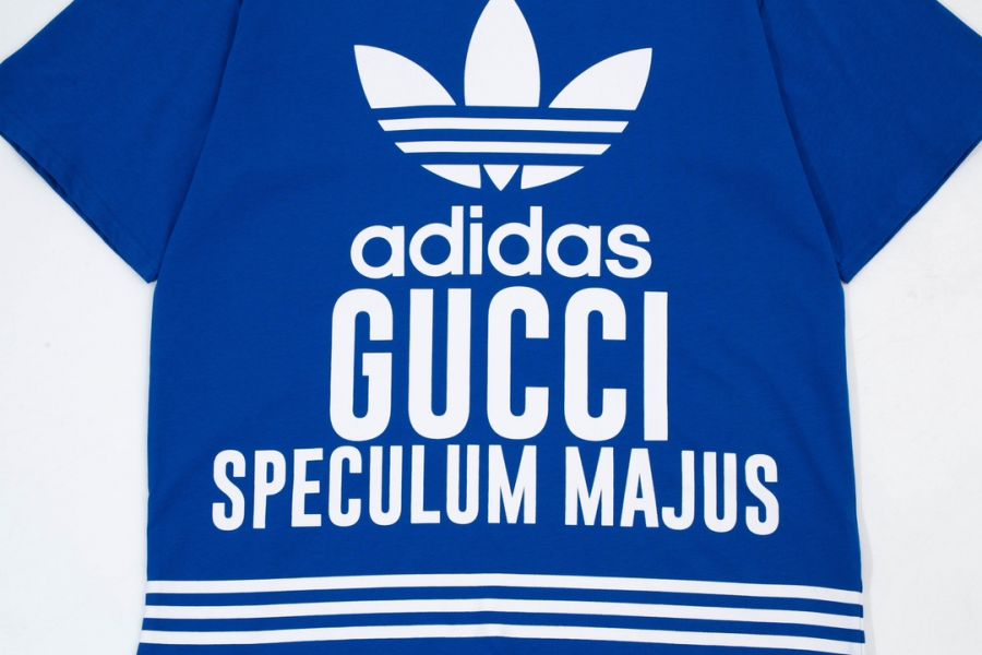 Adidas x Gucci 「adidas Theatrum Catoptricum Polydicticum Gucci」印花(藍) 