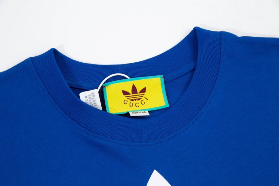 Adidas x Gucci 「adidas Theatrum Catoptricum Polydicticum Gucci」印花(藍) 