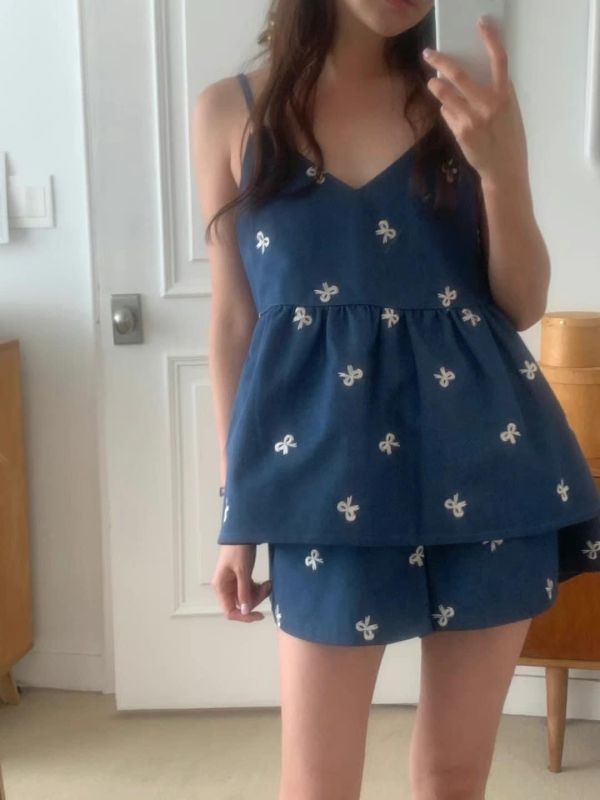 滿版蝴蝶結可愛衣褲 