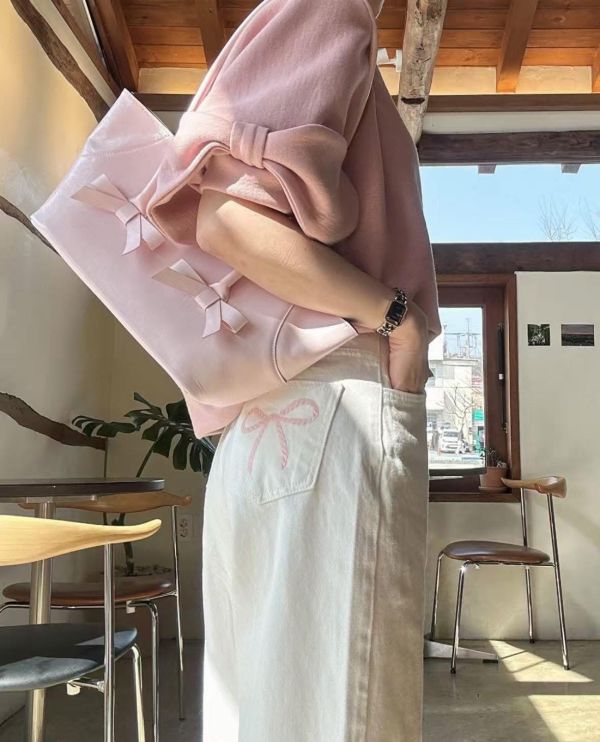 蝴蝶結袖口可愛上衣 